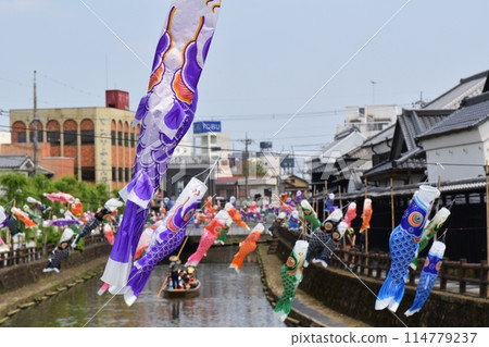 Carp streamers on a clear day in Tochigi Carp streamers on a clear day in Tochigi 114779237