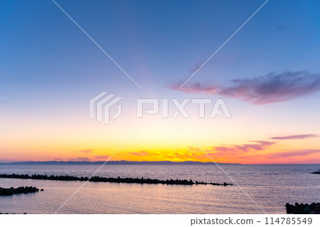 Sea of Japan: Evening view of Sado Island 114785549