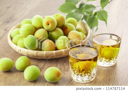 Plum wine Plum fruit Plum wine Plum fruit 114787114