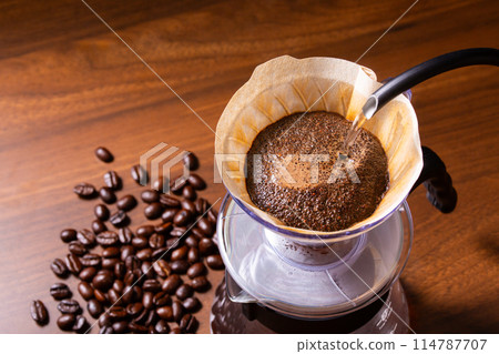 沖泡咖啡 114787707