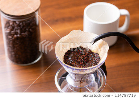 沖泡咖啡 114787719