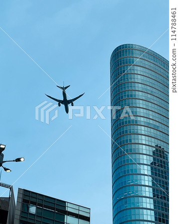 飛越品川上空的客機 114788461