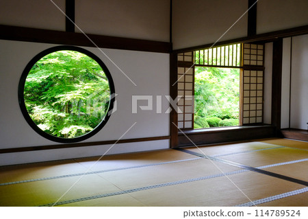 The Window of Enlightenment and the Window of Confusion at Takagamine Genkoan The Window of Enlightenment and the Window of Confusion at Takagamine Genkoan 114789524