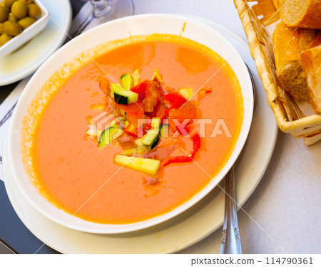 Gazpacho - dish of Spanish cuisine 114790361