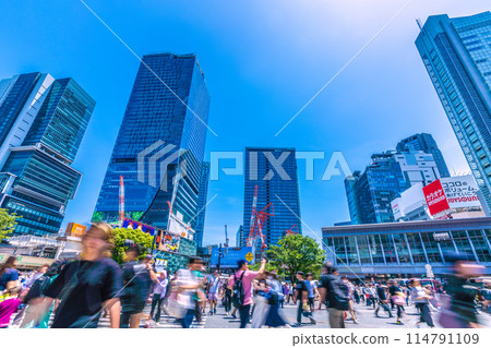 因入境旅遊而復興的日本東京街景…澀谷十字路口、擠滿外國遊客等=17日 因入境旅遊而復興的日本東京街景…澀谷十字路口、擠滿外國遊客等=17日 114791109