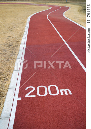 Land track 114791358