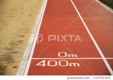 Land track 114791365