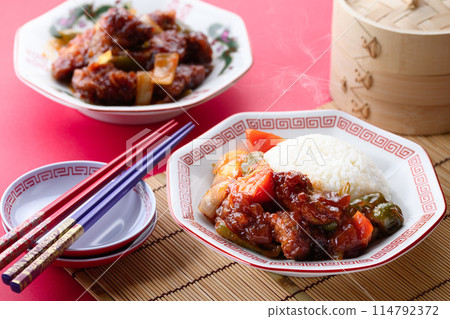 咕嚕肉飯（咕嚕肉飯）中餐 114792372