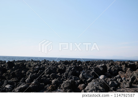A view of rope-like basalt in Ibusuki A view of rope-like basalt in Ibusuki 114792587