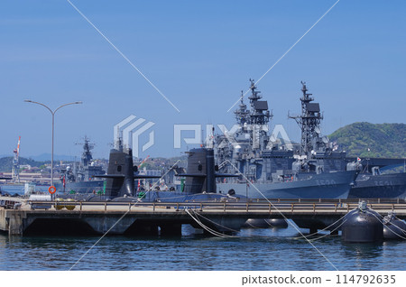 Kure Base of the Japan Maritime Self-Defense Forces on a clear day (submarine) 114792635