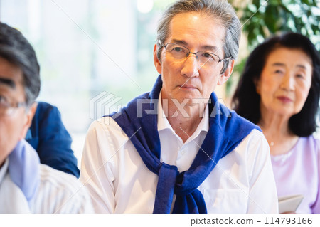 參加研討會的前輩 114793166