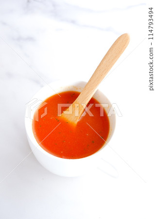 Tomato soup 114793494