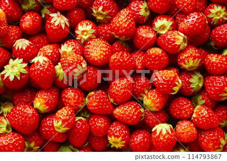 Small strawberry 114793867