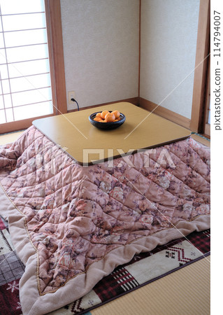Warm kotatsu and tangerines Warm kotatsu and tangerines 114794007