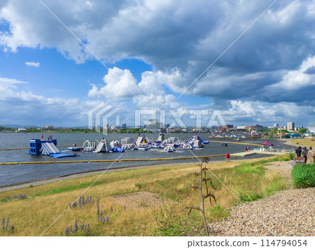 內城海灣長廊上的水上公園（英國威爾斯卡迪夫） 114794054