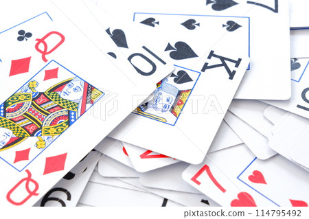 Randomly arranged playing cards 114795492