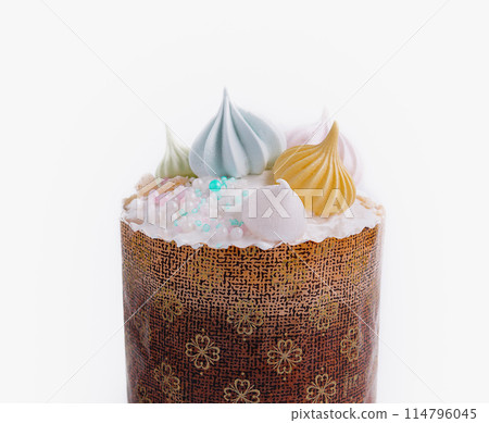 Artisanal cupcake with elegant icing and sprinkles 114796045