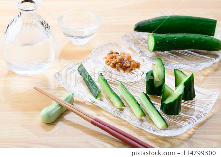 Morokyu（黃瓜和金山寺味噌） 114799300