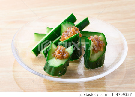 Morokyu（黃瓜和金山寺味噌） 114799337