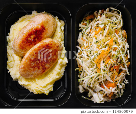 Healthy chicken meal prep containers Healthy chicken meal prep containers 114800079