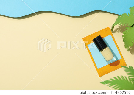 Nail polish with paper decorations of the sea 114802502