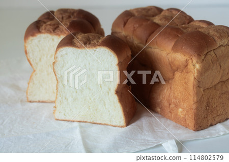 Delicious natural yeast bread Delicious natural yeast bread 114802579