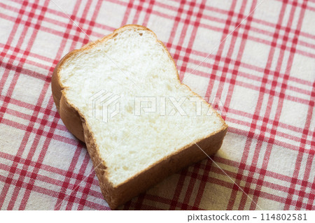 Delicious natural yeast bread Delicious natural yeast bread 114802581