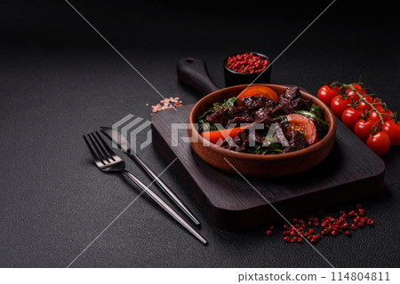 Delicious warm salad of chicken liver, spinach, arugula, tomatoes Delicious warm salad of chicken liver, spinach, arugula, tomatoes 114804811