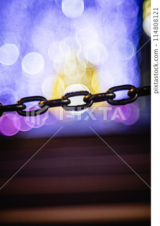 Chain and bubble bokeh Chain and bubble bokeh 114808121