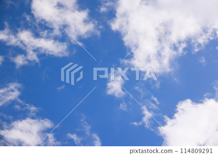 藍天白雲（背景素材） 114809291