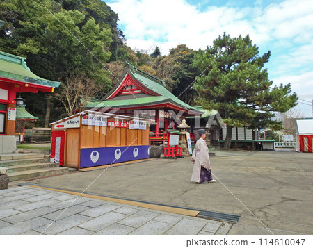 Akama Shrine, a popular tourist spot in Shimonoseki City, dedicated to Emperor Antoku Akama Shrine, a popular tourist spot in Shimonoseki City, dedicated to Emperor Antoku 114810047
