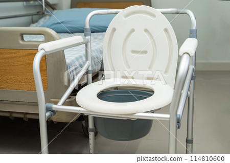 Flush toilet and shower chair in bathroom for old elder people. Flush toilet and shower chair in bathroom for old elder people. 114810600