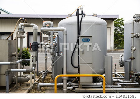 Factory wastewater treatment equipment Tower-type filtration equipment Factory wastewater treatment equipment Tower-type filtration equipment 114811583