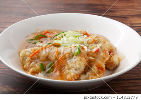 Sweet and sour sauce of white fish 114812779