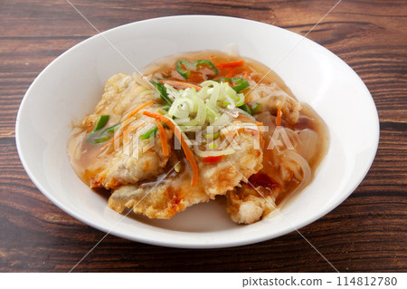 Sweet and sour sauce of white fish 114812780