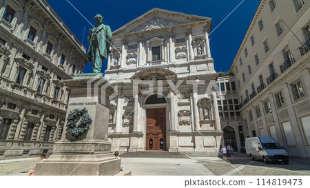 San Fedele Church with Alessandro Manzoni Statue timelapse hyperlapse 114819473