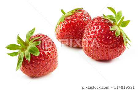 fresh red strawberries 114819551