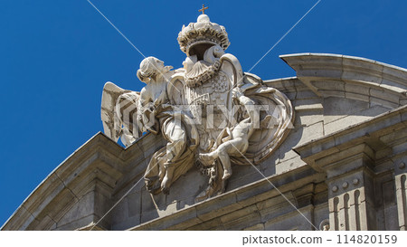 The Puerta de Alcala timelapse is a Neo-classical monument in the Plaza de la Independencia in Madrid, Spain. 114820159