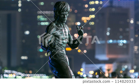 Bruce Lee monument timelapse hyperlapse in the night at the Avenue of stars, in Hong Kong. Bruce Lee monument timelapse hyperlapse in the night at the Avenue of stars, in Hong Kong. 114820333