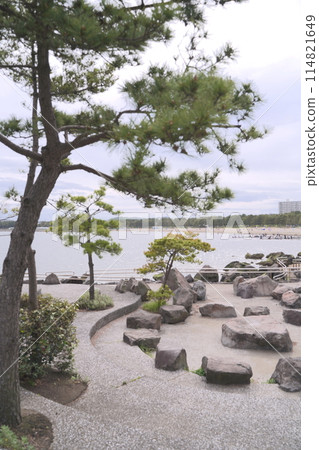 Hakkeijima, an artificial island well known as a sea paradise, is located in Kanazawa Ward, Yokohama City. 114821649