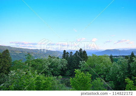 谷川山、三峰山、赤城高原的清晨景色 114822172