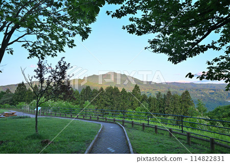 Akagi Kogen SA - View from the promenade - Early morning scenery 114822831