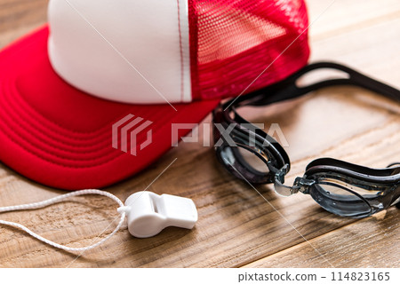 游泳池等工作人員的製服 114823165