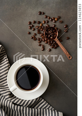 coffee poured into a cup 114823853