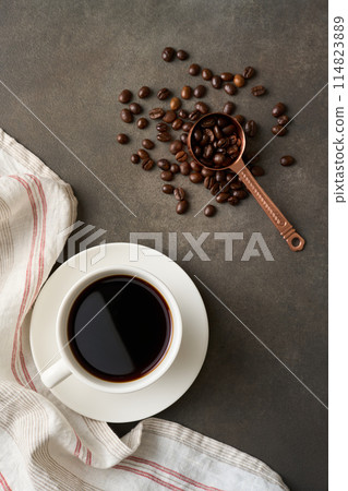 coffee poured into a cup 114823889