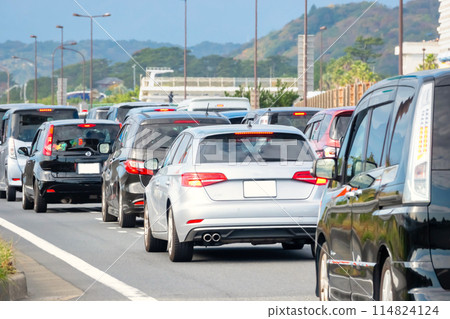 Image of traffic congestion in tourist spots Image of traffic congestion in tourist spots 114824124