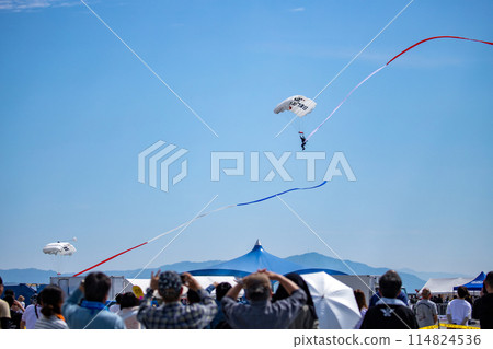 降落傘下降 114824536