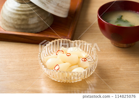 Pickled shallots in sweet vinegar (Kagoshima Prefecture) 114825076