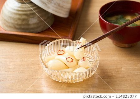 Pickled shallots in sweet vinegar (Kagoshima Prefecture) 114825077
