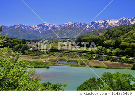 姬川和北阿爾卑斯山（長野縣白馬村） 114825499